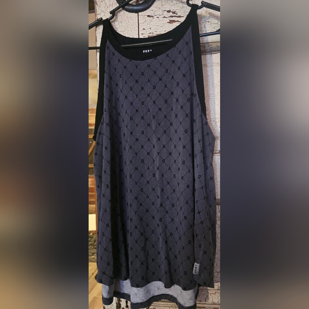 Womens DKNY Tank Top Sz. Xsmall in GUC!
